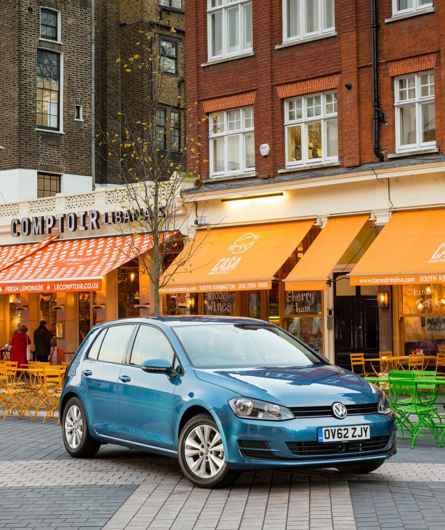  Volkswagen Golf TDi BlueMotion 2012 года  (UK) (фото 45 из 52)